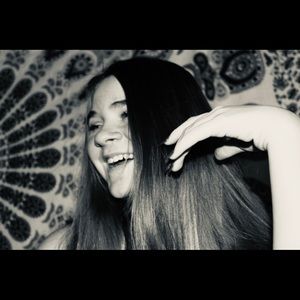 Meet your Posher, Hope